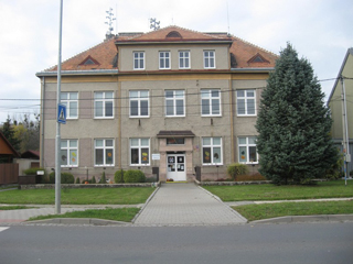 Pracoviště Dobrotice - foto budovy.