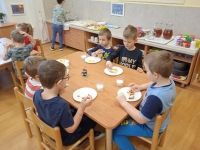 13541